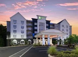 Holiday Inn Express & Suites Lakeland North I-4, an IHG Hotel