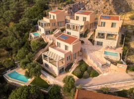 Ouzo Panoramic Houses 1, with private pool，位于普洛马里翁的酒店