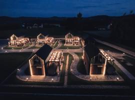 VILLAGE RESORT Sauna & Jacuzzi & Netflix，位于Tworkowa的酒店