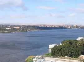 Nile Pyramidal View Apartment