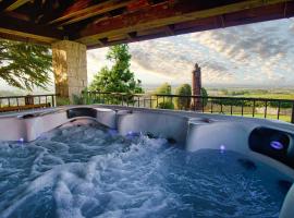 Villa Toscana with jacuzzy，位于瓦拉日丁的度假屋