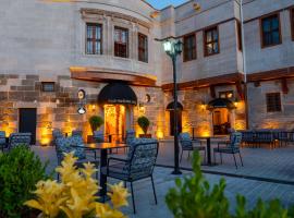 Four Mansions Hotel，位于开塞利Ottoman Lift附近的酒店