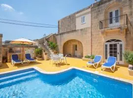 Dar ta' Betta Farmhouse with private pool