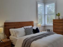 Peppercorn Cottage at Treetops Red Hill，位于雷德山的酒店