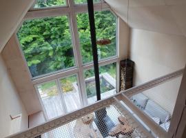 Schody do wody Domek z linią brzegową Kaszuby sauna goraca balia，位于Roztoka的酒店