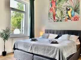 Exklusives City-Apartment im Herzen Oldenburgs mit Balkon und Parkplatz A36，位于奥尔登堡伊迪丝露丝屋附近的酒店