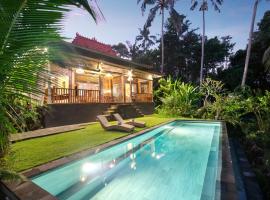 Villa with amazing rice field view between Canggu and Ubud，位于Penebel的酒店