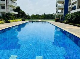 03-JenVin Luxury Homes - Garden view 2bed Apartment North Goa，位于果阿旧城的度假短租房