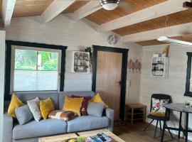 NEU! Ferienhütte Tiny House，位于Schöningen的小屋