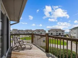 Oceanview Townhouse w/ Pool - Newly Renovated