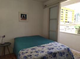 Apartamento 3 minutos da orla，位于卡庞达卡诺阿的酒店