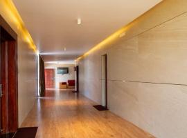 Hotel Zamin，位于库塔兰的酒店