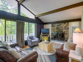 Winhall Home with Sauna Less Than 1 Mi to Stratton Mountain!