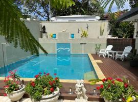 Beautiful 2Bdr House with Pool，位于拜伦湾的乡村别墅