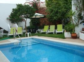 卡萨克劳迪娅泳池及Wifi公寓，位于西尔韦斯Cathedral of Silves附近的酒店