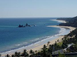 Blue Ocean View Beach House, Tangalooma Resort，位于天阁露玛的酒店