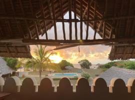 Pangani Cliffs Lodge，位于Pangani的酒店