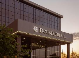 DoubleTree by Hilton Shymkent，位于奇姆肯特的酒店