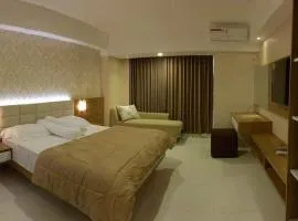 Lavenderbnb Room 6 at Mataram City