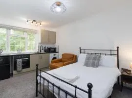 No4a, Cosy Studio Escape in Central Bedworth