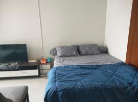 Apartement Lagoon Tower Barclay north，位于Pulosirih的酒店