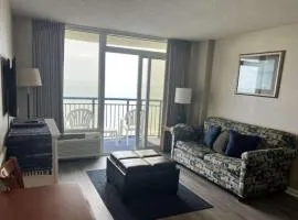 Updated One Bedroom Condo- Boardwalk Resort Unit 837 - Direct Oceanfront! Sleeps 8!