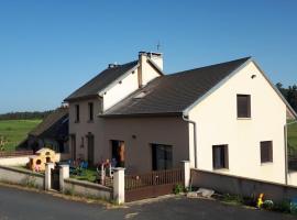Grand gite peyrau aubrac loup gévaudan lozère A75，位于Aubigeyres的酒店