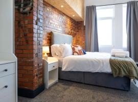 The Kingsway- 2 Bedroom Central Swansea Apartments By StayRight，位于斯旺西的酒店