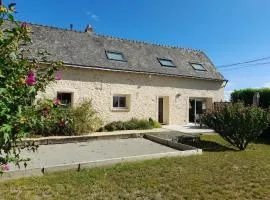 Gîte de charme rénové avec jardin clos, baignoire balnéo et proche d'Angers - FR-1-622-27