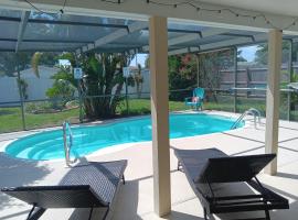 Heated & Screened in Pool，位于里奇港的酒店