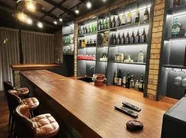 4B12B Bar 5 min City Center-no karaoke