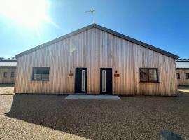 *BRAND NEW* Lop Barn - Barn conversion，位于Tunstead的酒店
