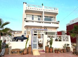 BIG BLUE guest house，位于依索安的酒店