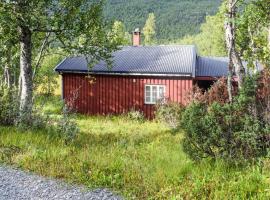 3 Bedroom Beautiful Home In Rjukan，位于尤坎的酒店