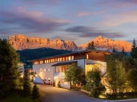 Dolomit Boutique Hotel，位于拉维拉的酒店