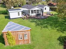 Lovely Home In Karrebæksminde With Wifi