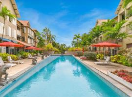 Tropical Reset - Escape to Paradise in Lakes Resort，位于Cairns North的酒店