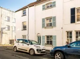 Beautiful little Townhouse situated in Brighton's Regency Conservation Area