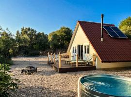 Unique Stay - Eco Country A-Frame Cabin，位于卡瓦内斯的度假屋