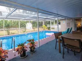 Private Home 3/2, Pool Spa, next to beach Pets ok!