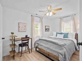 Charming, Private Abode: Serenity in Hopewell, VA!