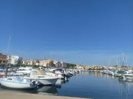 Résidence les caraïbes Cap d'agde - Centre Port- Parking Gratuit-Terrasse - wifi 5G