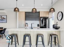 Brand New 3 Bed 2 Bath with Sea Views