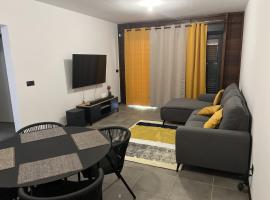 APPARTEMENT T3 COSY et PAISIBLE avec JARDIN à REMIRE-MONTJOLY，位于Rémiré的酒店