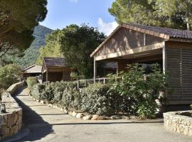 Chalet in a holiday complex with direct sea access-formerly TUI Ferienhaus，位于普罗普里亚诺的酒店