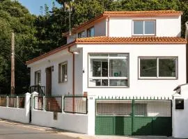 Casa Bella Lalin- 4 Double bedroom Galician Country Home!
