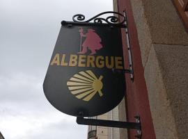 Albergue de Peregrinos Villa de Luarca，位于卢阿尔卡的酒店