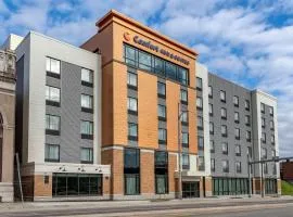 Comfort Inn & Suites Pittsburgh-Northshore