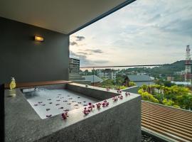 Deluxe apartment with sea view and jacuzzi，位于Ban Lum Fuang的酒店