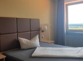 Restaurant und Hotel Alter Brunnen，位于Marloffstein的酒店